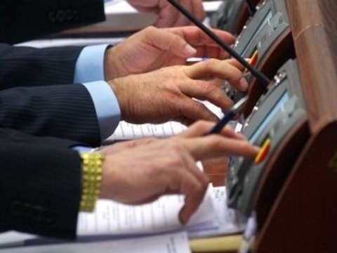 Parliament passes law on foreign broadcasting system