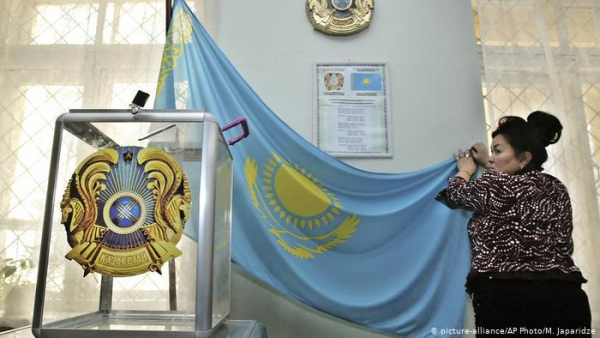 У Казахстані виборці обирають нового президента 