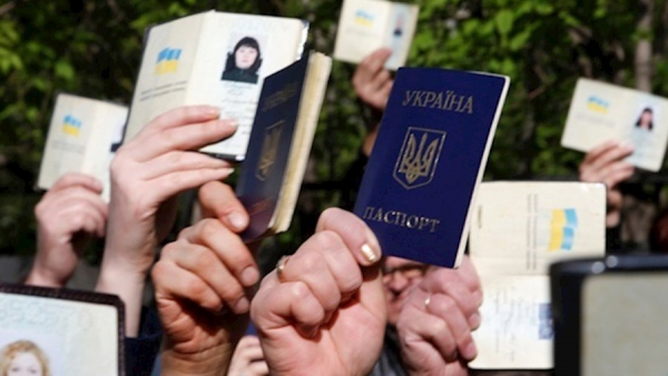 Президент хоче давати українське громадянство діаспорі та іноземцям, права яких порушують у їхніх країнах