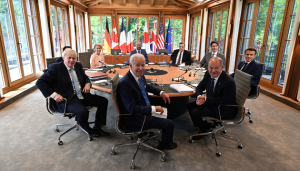 "Очікувати конкретики щодо того, як і коли Росія постраждає, не варто", — Козак про підсумки саміту G-7