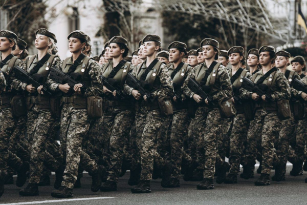 Комфорт та функціональність: якою буде військова форма для жінок