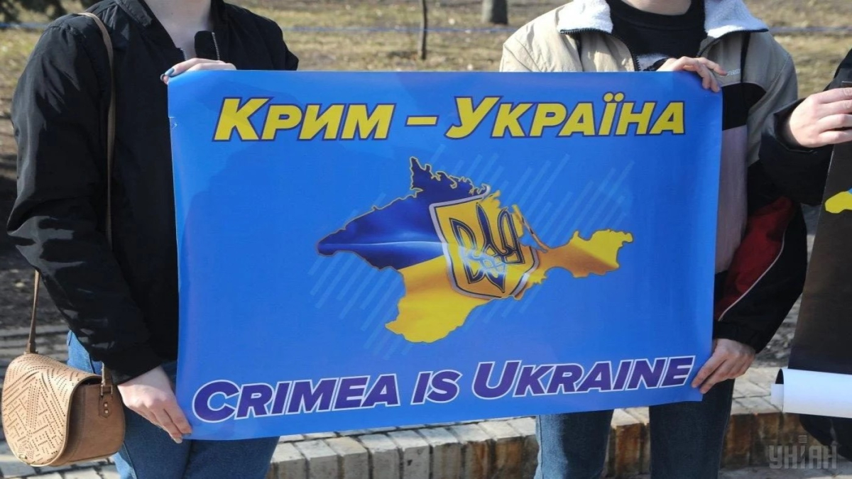 Півострів завмер в очікуванні  — кримчани про настрої у тимчасово окупованому Криму